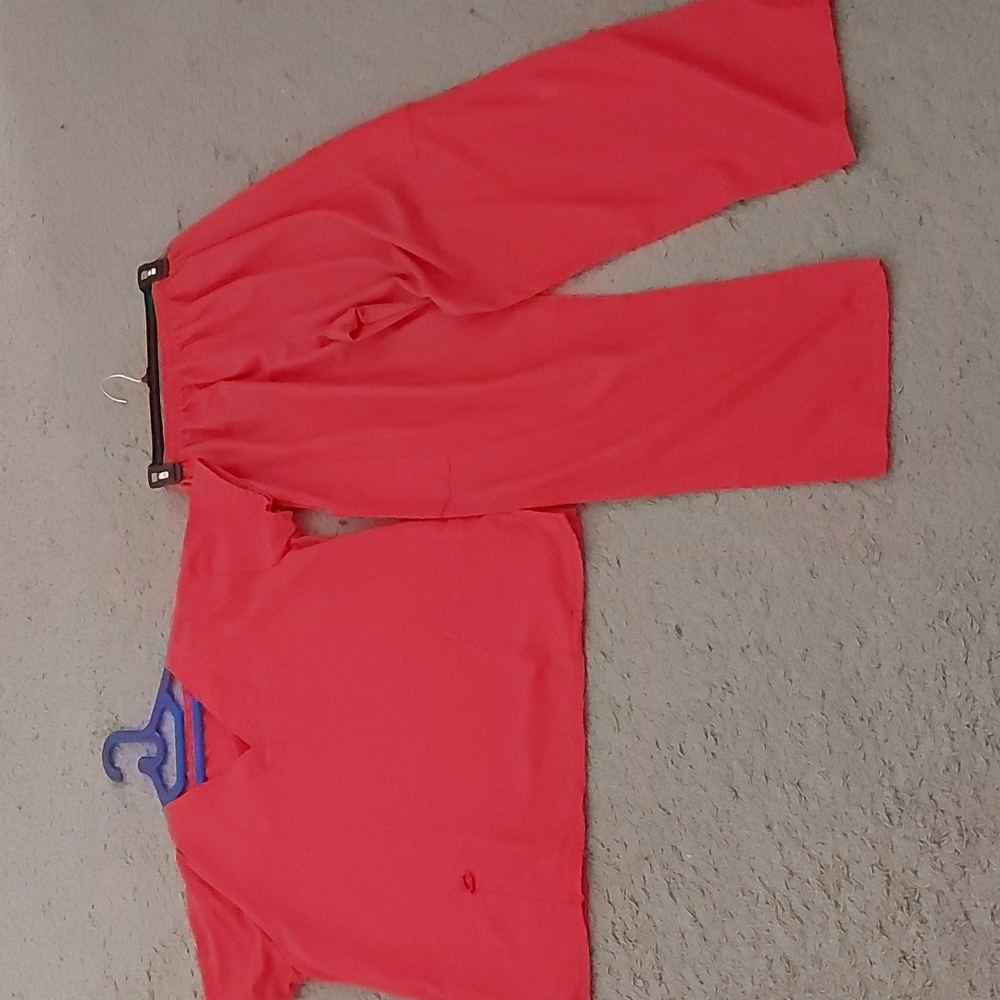 Scrubs unisex/women. Various colors and sizes.